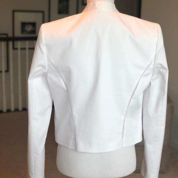 Cropped White Blazer (mock collar) - Picture 4 of 5